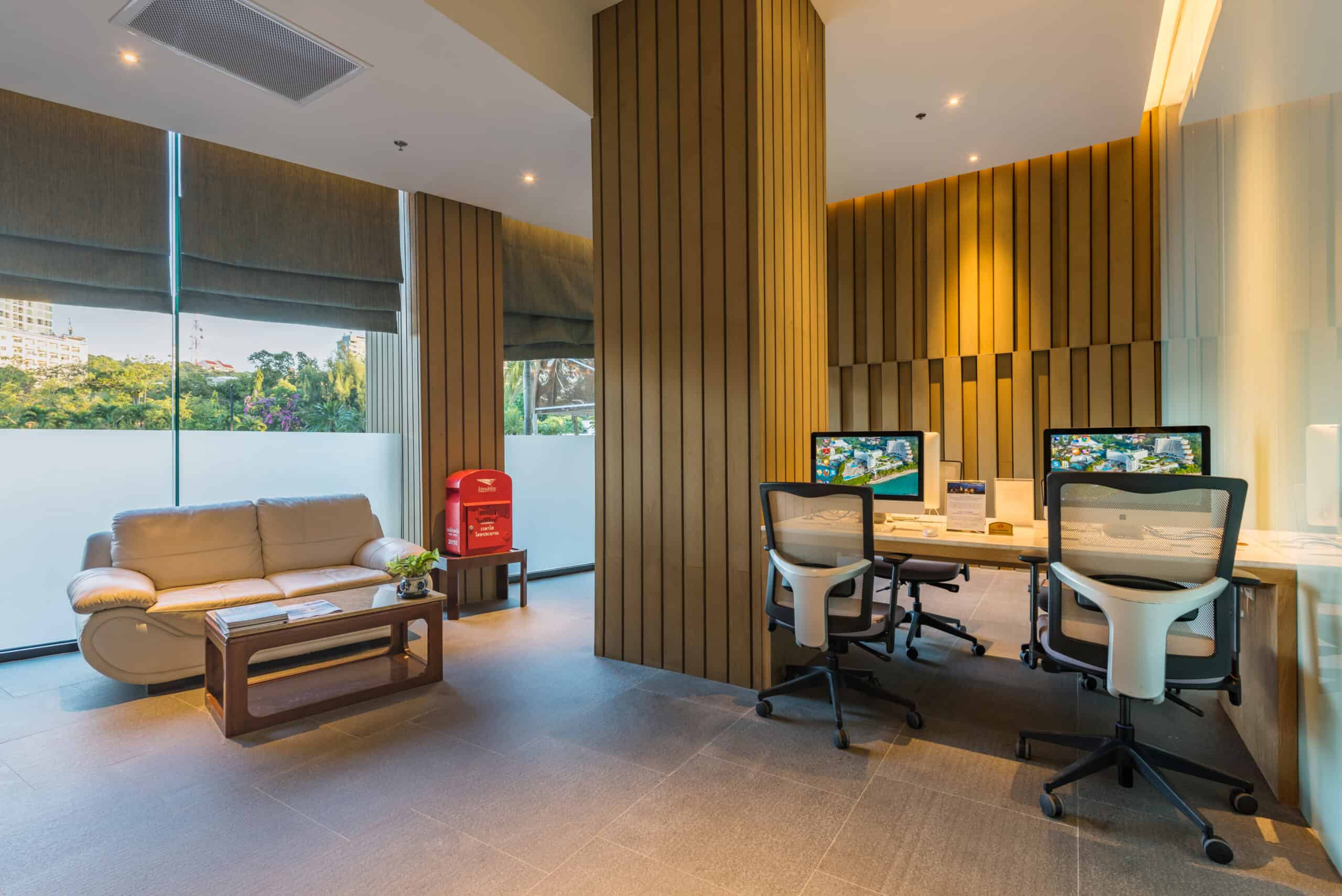 54_Facilities-Business Centre@Beach Hotel