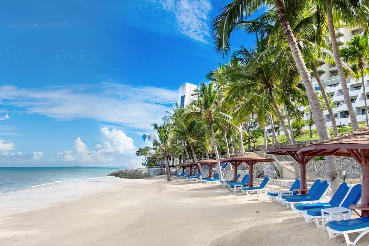 หาดส่วนตัวของโรงแรม รอยัล คลิฟ