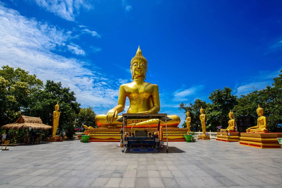 วัดพระใหญ่ แหล่งท่องเที่ยวในพัทยา