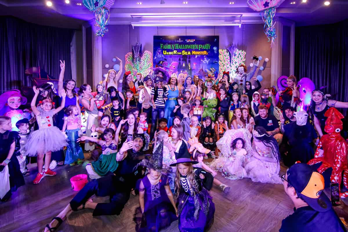 group photo for halloween in pattaya