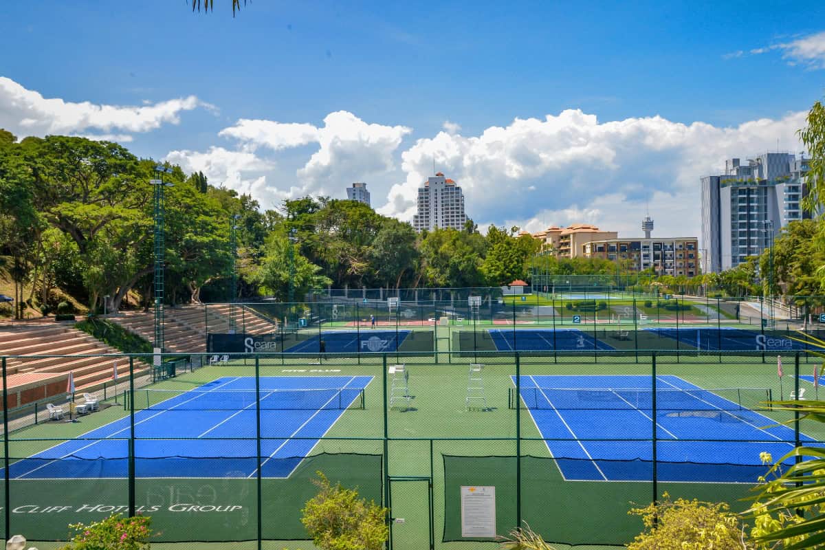 royal cliff pattaya tennis courts at FITZ Club
