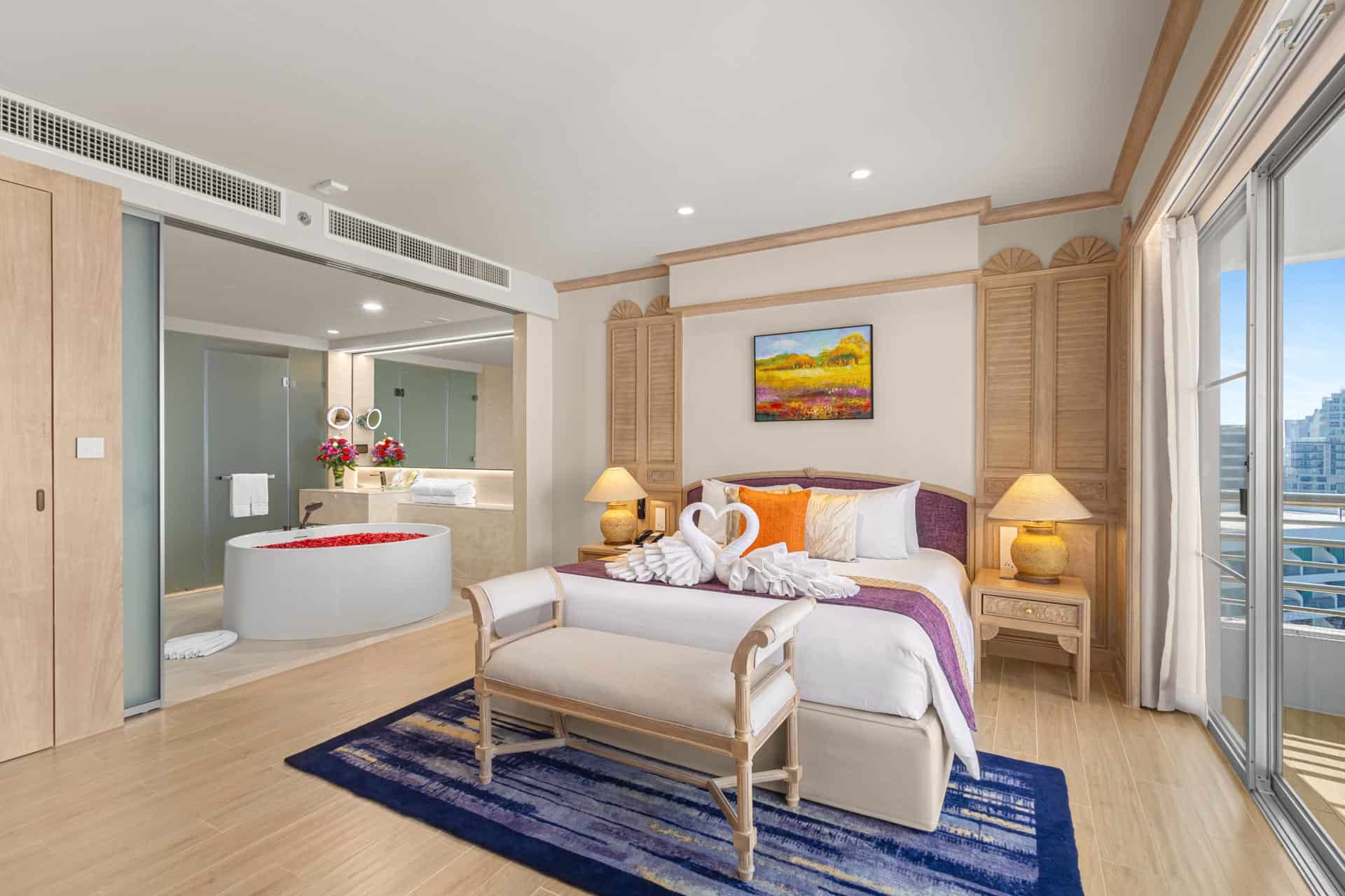 RC_Royal-Suite-2-02