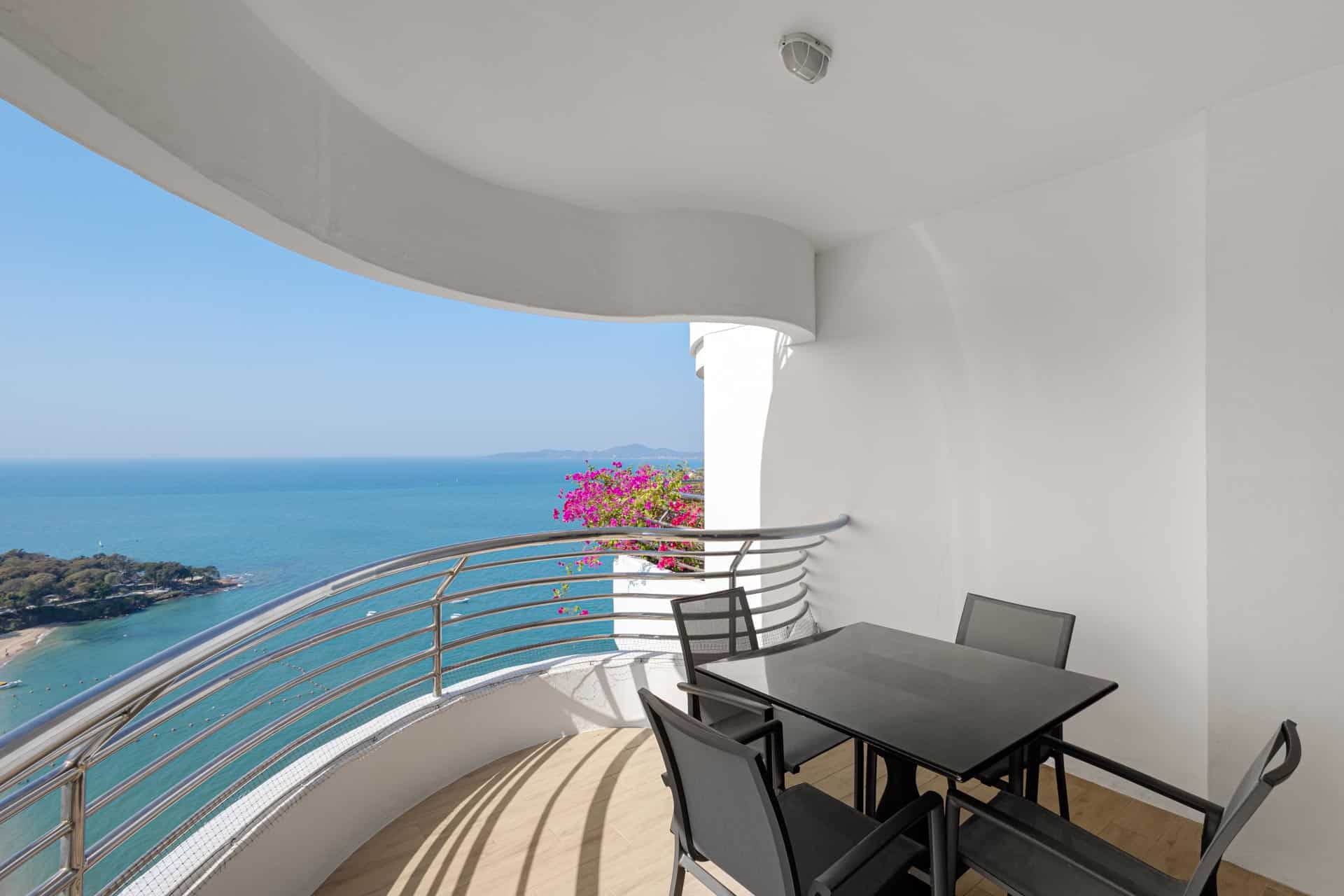 RC_Royal-Suite-2-12