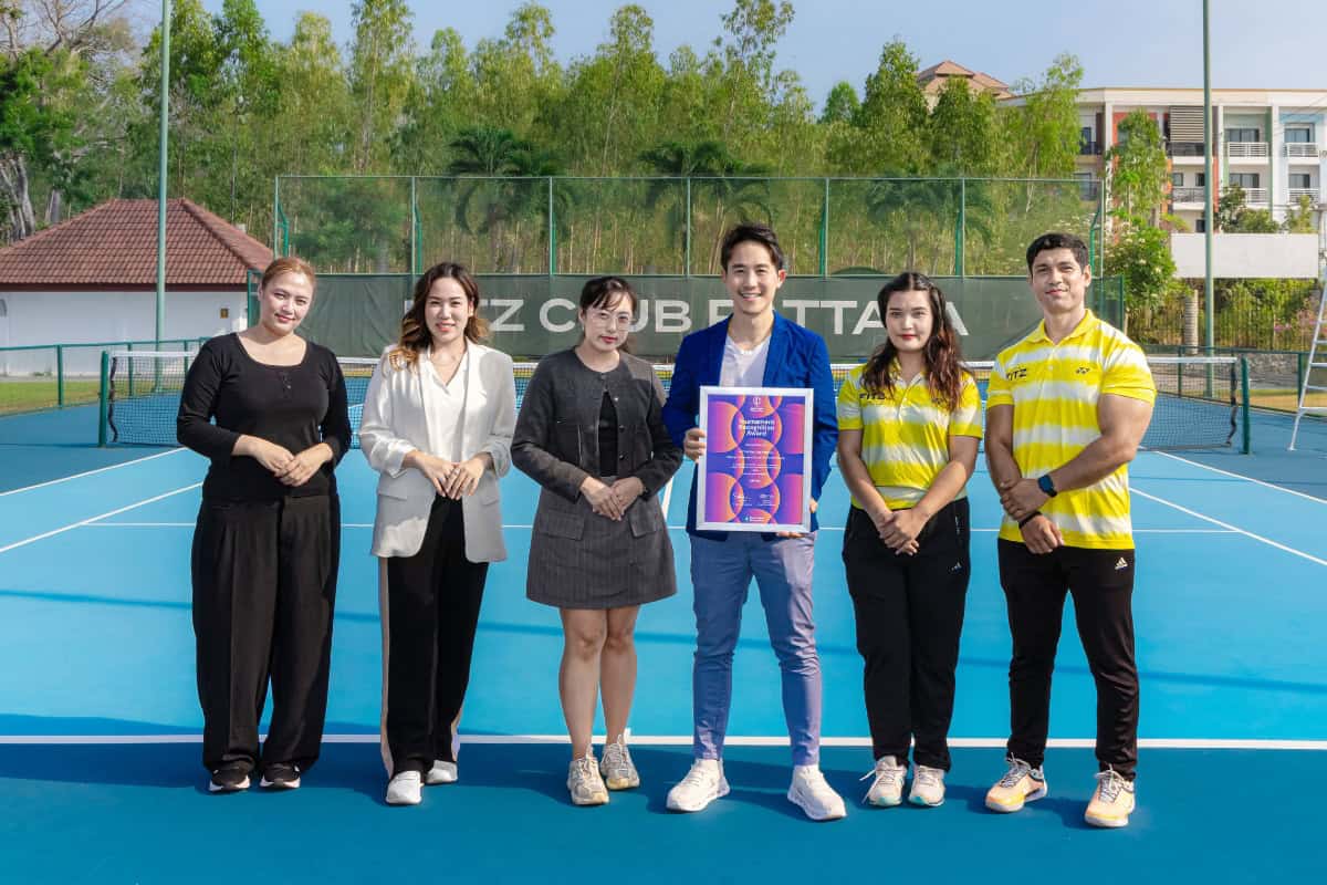 รอยัล คลิฟ และฟิตซ์ คลับ พัทยา ถ่ายภาพร่วมกับคุณวิทนาถ พร้อมรางวัล ITF Masters Star Recognition Award ประจำปี 2025